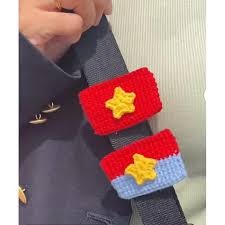 kép tóc lá cờ